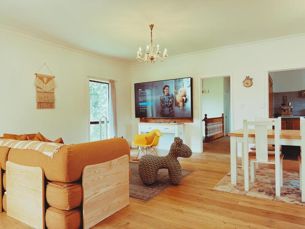 Redwoods Lodge photo 2